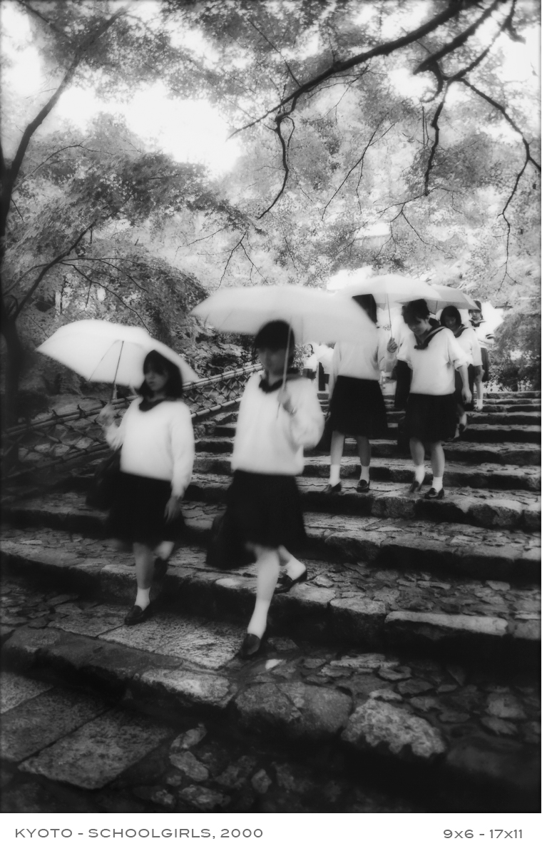 APF-Kyoto-Schoolgirls