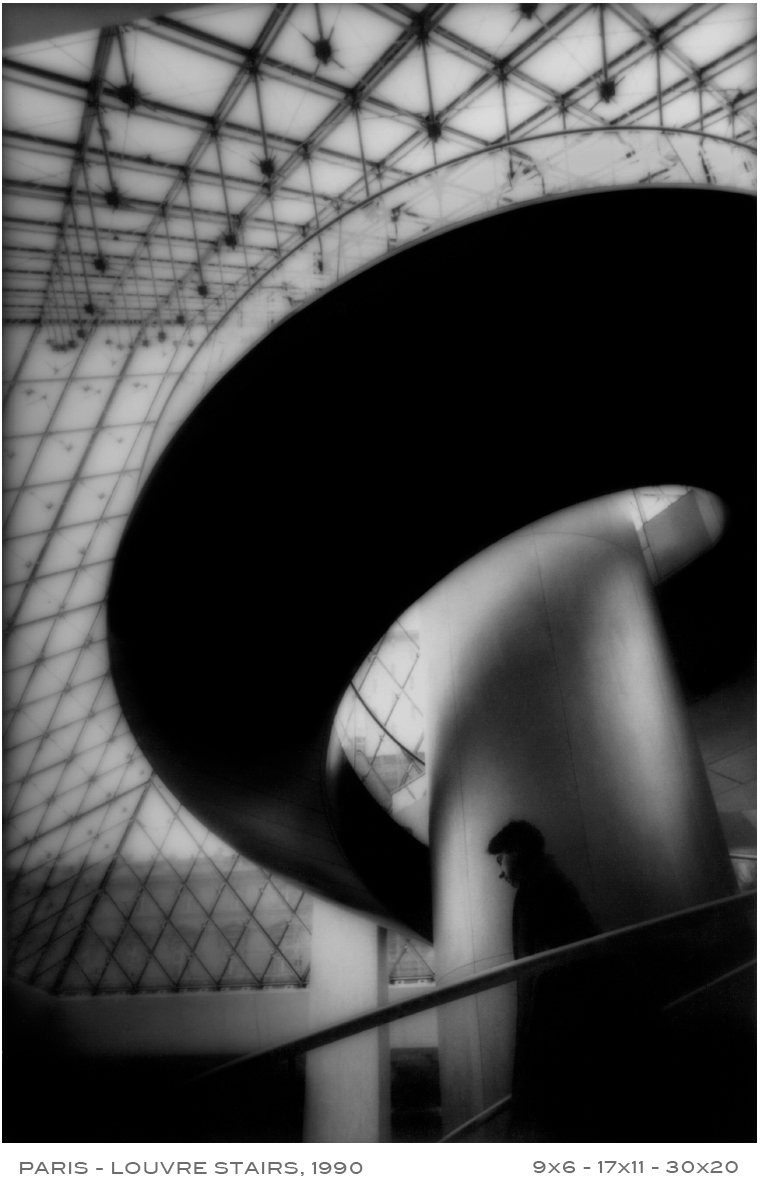 APF-Paris-Louvre-Stairs