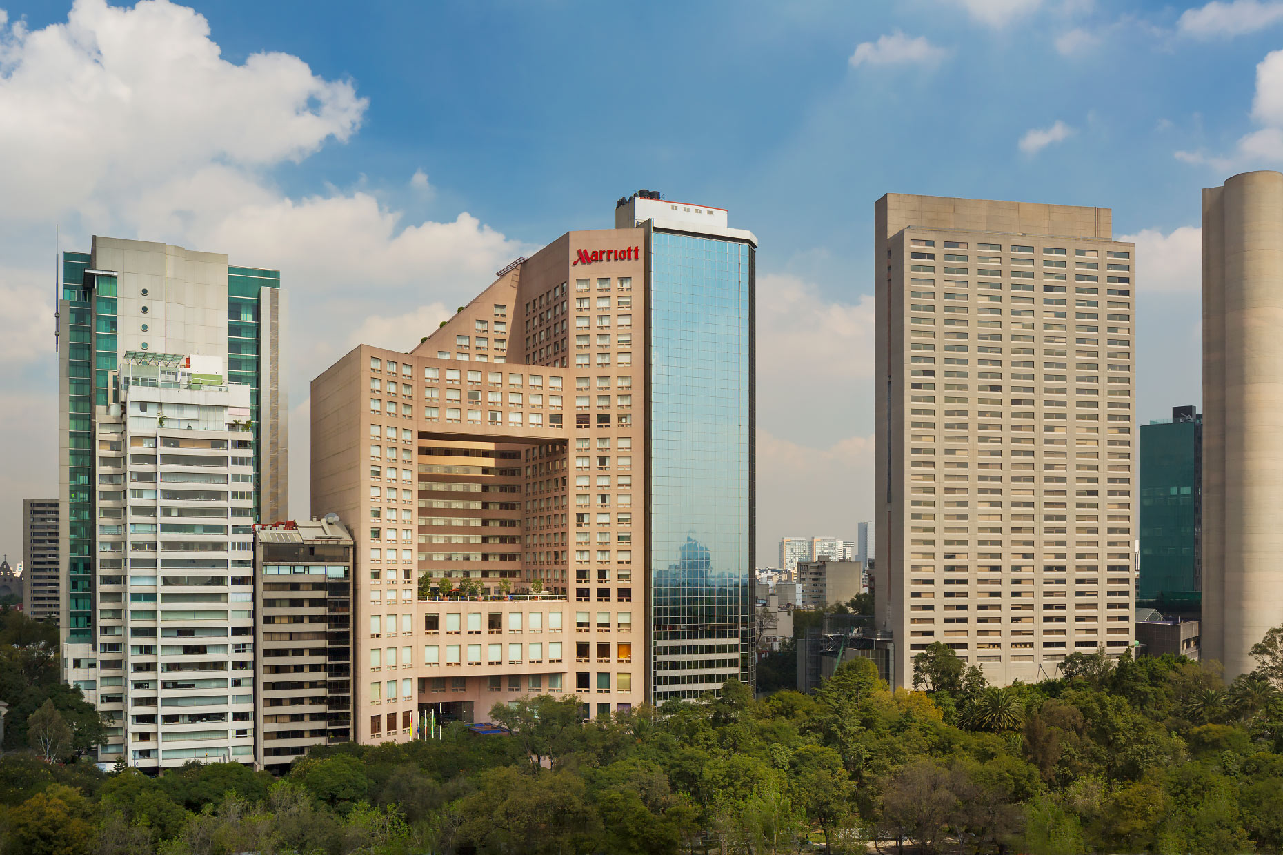 APF_JW-Marriott-Mexico-City-day-ext-from-roof-horiz_C8A6956