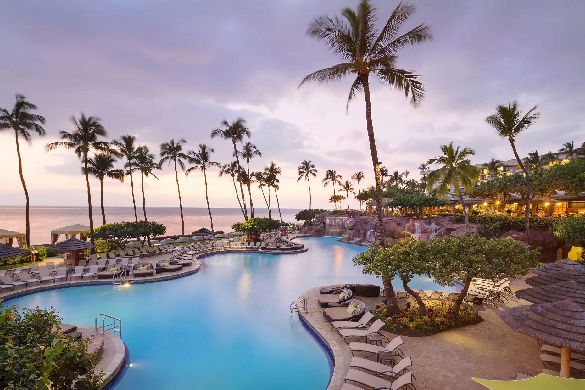 APF_Maui-Hyatt-Regency-Pool-from-Umalu-Roofc